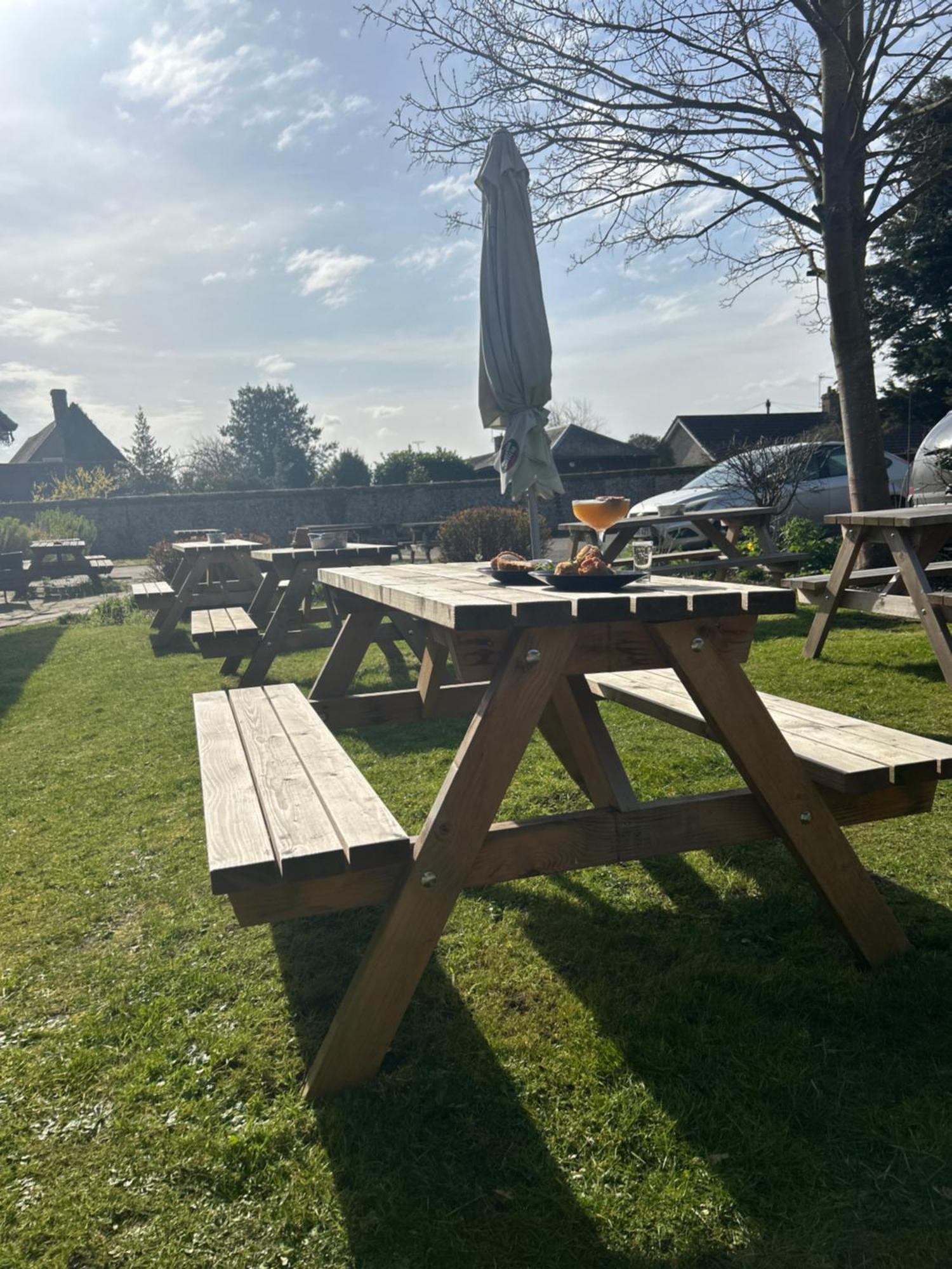 The Limes Bar And Hotel Needham Market Exterior photo